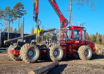 Automated loading is tested on forwarders